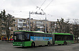 ЛАЗ-Е301D1 #2225 1-го маршрута поворачивает с проспекта Героев Сталинграда на проспект Маршала Жукова