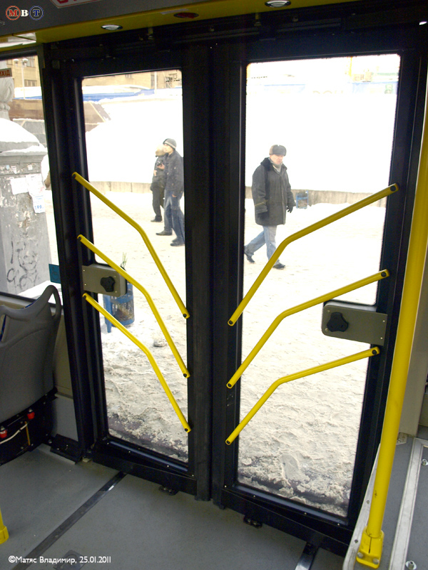 Двери троллейбуса ЛАЗ-Е301D1 #3203
