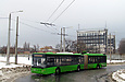 ЛАЗ-Е301D1 #3203 2-го маршрута разворачивается на конечной станции "Проспект Жуковского"