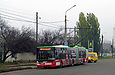 ЛАЗ-Е301D1 #3204 45-го маршрута на улице Роганской отправляется от остановки "Улица Мохначанская"
