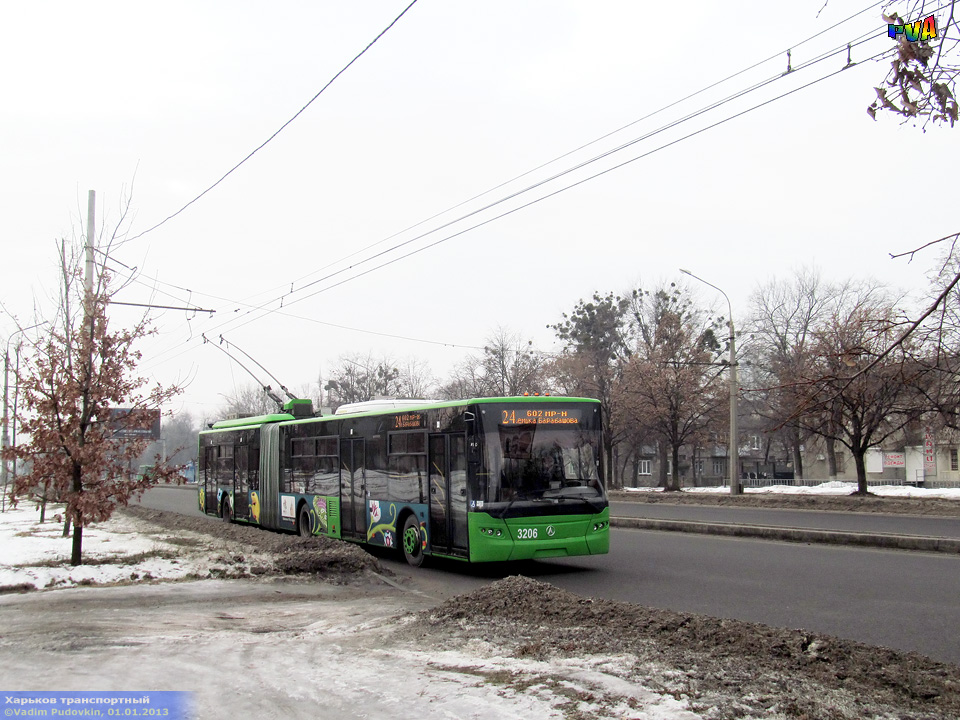 ЛАЗ-Е301D1 #3206 24-го маршрута на проспекте 50-летия СССР возле Истоминского переулка