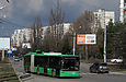 ЛАЗ-Е301D1 #3208 34-го маршрута поворачивает с улицы Барабашова на улицу Валентиновскую