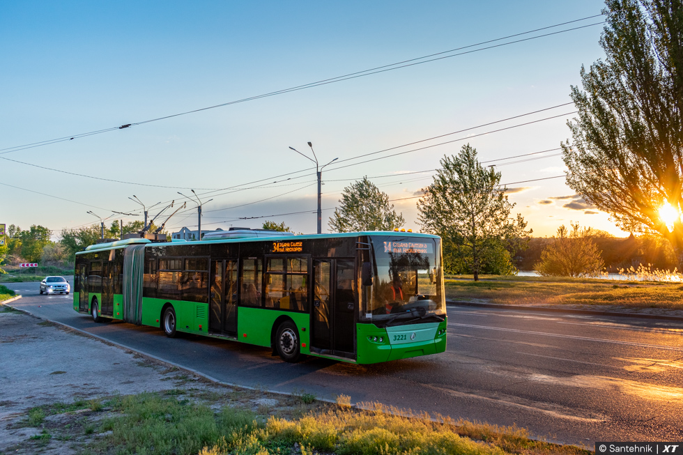 ЛАЗ-Е301D1 #3221 34-го маршрута на улице Барабашова возле улицы Валентиновской