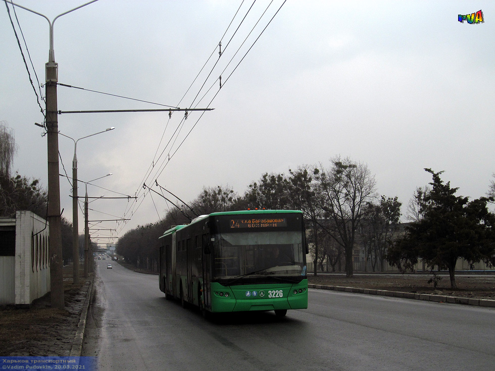 ЛАЗ-Е301D1 #3226 24-го маршрута на Московском проспекте в районе улицы Ощепкова