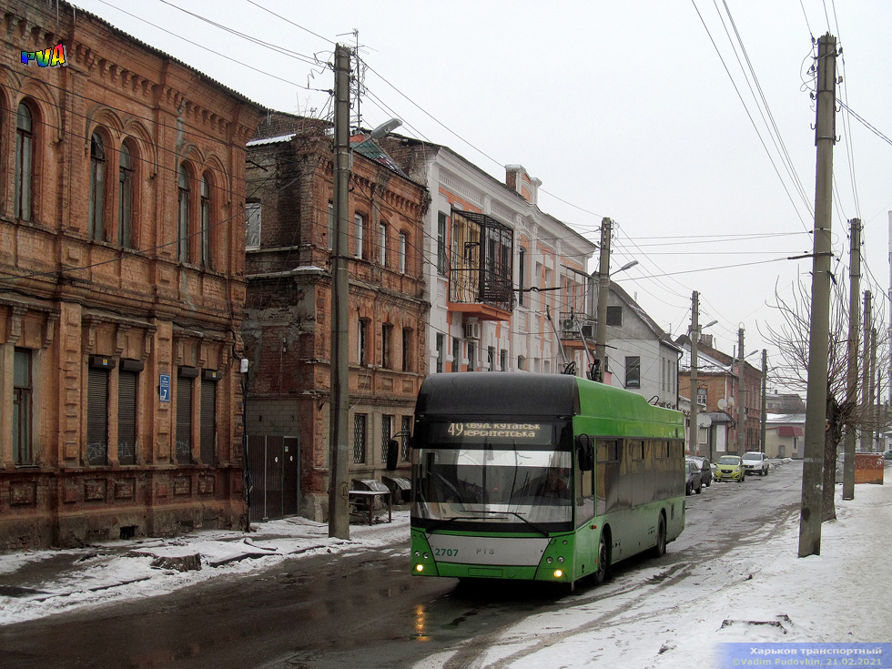 PTS-12 #2707 49-го маршрута на улице Кузнечной в районе Троицкого переулка