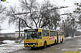 ROCAR-E217 #3009 24-го маршрута на улице Свистуна пересекает трамвайную линию по Московскому проспекту