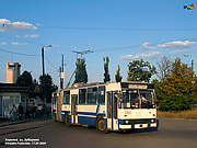 ROCAR-E217 #3011 45-го маршрута на улице Зубарева разворачивается на круге конечной станции "Улица Роганская"