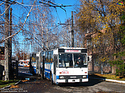 ROCAR-E217 #3016 на улице Свистуна выезжает из Троллейбусного депо №3