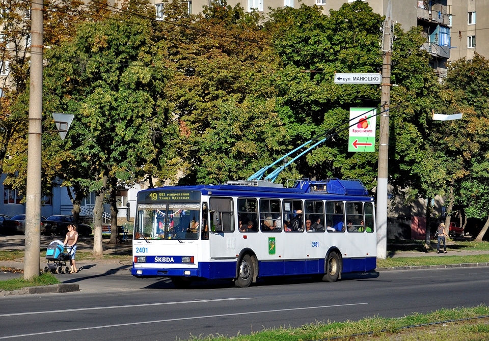 Skoda-14Tr18/6M #2401 19-го маршрута на проспекте Героев Сталинграда в районе улицы Щукина