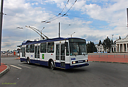 Škoda-14Tr18/6M #2409 5-го маршрута разворачивается на конечной станции "Аэропорт"