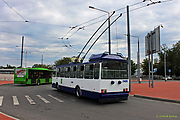 Škoda-14Tr18/6M #2409 5-го маршрута разворачивается на конечной станции "Аэропорт"
