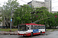 Škoda-14Tr17/6M #3104 46-го маршрута отправляется от конечной "Станция метро "Защитников Украины"