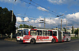 ЮМЗ-Т1 #2011 3-го маршрута поворачивает с улицы Танкопия на улицу Ощепкова