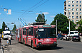 ЮМЗ-Т1 #2025 3-го маршрута на проспекте Героев Сталинграда отправляется от остановки "Микрорайон 28"