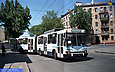 ЮМЗ-Т1 #2026 6-го маршрута поворачивает с улицы Маломясницкой на проспект Гагарина