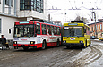 ЮМЗ-Т1 #2028 и #2013 3-го маршрута на конечной станции "Улица Университетская"