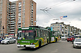 ЮМЗ-Т1 #2031 63-го маршрута поворачивает с проспекта Героев Сталинграда на проспект Гагарина