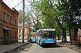 ЮМЗ-Т1 #2032 6-го маршрута поворачивает с улицы Кузнечной в Лопатинский переулок