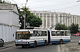 ЮМЗ-Т1 #2039 3-го маршрута разворачивается на конечной станции "Улица Университетская"