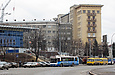 ЗИУ-682Г-016-02 #2302 18-го маршрута на площади Свободы отправился от одноименной конечной станции
