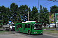 ЗИУ-682Г-016-02 #2302 31-го маршрута поворачивает с Московского проспекта на развязку Московского путепровода