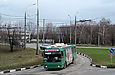 ЗИУ-682Г-016-02 #2302 31-го маршрута на развязке Коммунального путепровода спускается к Московскому проспекту