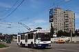 ЗИУ-682Г-016-02 #2302 35-го маршрута на проспекте Льва Ландау в районе перекрестка с Юбилейным проспектом