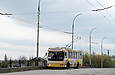 ЗИУ-682Г-016-02 #2305 11-го маршрута на улице Китаенко следует по Ново-Баварскому путепроводу