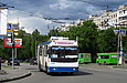 ЗИУ-682Г-016-02 #2305 19-го маршрута на перекрестке проспектов Льва Ландау и Героев Сталинграда