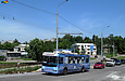 ЗИУ-682Г-016-02 #2306 35-го маршрута на проспекте Льва Ландау поднимается на Коммунальный путепровод