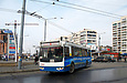 ЗИУ-682Г-016-02 #2307 18-го маршрута поворачивает с проспекта Ленина на улицу 23-го Августа