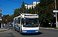 ЗИУ-682Г-016-02 #2311 12-го маршрута на улице Деревянко пересекает улицу Балакирева