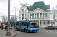 ЗИУ-682Г-016-02 #2312 11-го маршрута поворачивает с улицы Университетской в Спартаковский переулок