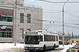 ЗИУ-682Г-016-02 #2318 1-го маршрута разворачивается на конечной станции "Метро "Маршала Жукова"