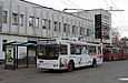 ЗИУ-682Г-016-02 #2323 6-го маршрута на конечной станции "Улица Университетская"