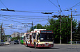 ЗИУ-682Г-016-02 #2330 12-го маршрута поворачивает с улицы Деревянко на Белгородское шоссе