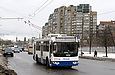 ЗИУ-682Г-016-02 #2334 3-го маршрута на улице Вернадского возле станции метро "Проспект Гагарина"