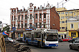 ЗИУ-682Г-016-02 #2335 11-го маршрута поворачивает с Московского проспекта на улицу Богдана Хмельницкого