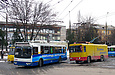 ЗИУ-682Г-016-02 #2336 27-го маршрута и КТГ-1 #022 на разворотном круге конечной станции "Проспект Дзюбы"