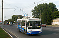 ЗИУ-682Г-016-02 #2338 6-го маршрута на проспекте Гагарина перед железнодорожным путепроводом