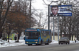 ЗИУ-682Г-016-02 #2338 31-го маршрута на улице Гвардейцев Широнинцев возле перекрестка с улицей Валентиновской