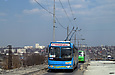 ЗИУ-682Г-016-02 #2338 31-го маршрута на проспекте Льва Ландау следует по Коммунальному путепроводу