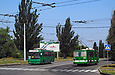ЗИУ-682Г-016-02 #2341 и #3326 42-го маршрута на перекрестке улиц Барабашова и Валентиновской
