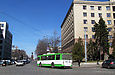 ЗИУ-682Г-016-02 #2344 18-го маршрута поворачивает с площади Свободы на проспект Науки