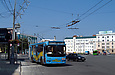 ЗИУ-682Г-016-02 #2346 11-го маршрута поворачивает из Спартаковского переулка на площадь Конституции