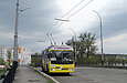 ЗИУ-682Г-016-02 #2348 27-го маршрута на улице Китаенко следует по Ново-Баварскому путепроводу