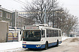 ЗИУ-682Г-016-02 #2350 11-го маршрута в Симферопольском переулке перед выездом на улицу Конева