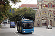ЗИУ-682Г-016-02 #2350 11-го маршрута на Благовещенской площади перед Купеческим мостом