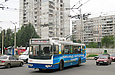 ЗИУ-682Г-016-02 #3301 42-го маршрута поворачивает с улицы Блюхера на улицу Гвардейцев-Широнинцев