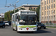 ЗИУ-682Г-016-02 #3301 2-го маршрута на проспекте Ленина возле станции метро "Научная"